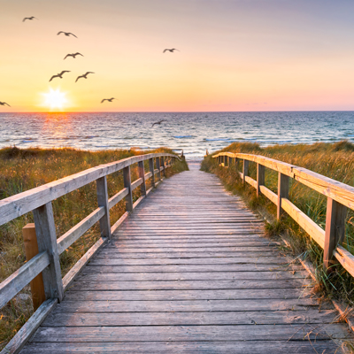 footer_walk_400